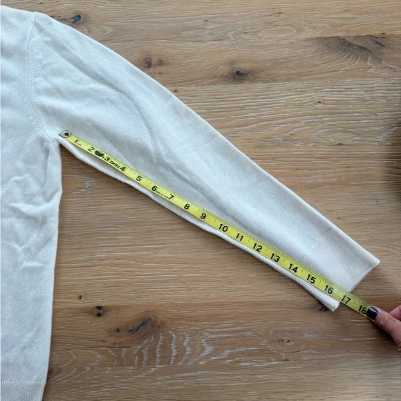 Quince Women’s Ivory Cashmere Sweater - Picture 5 of 6